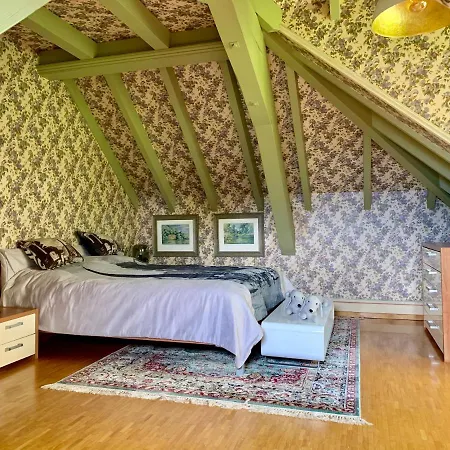 Domaine De Julie * Монтрё