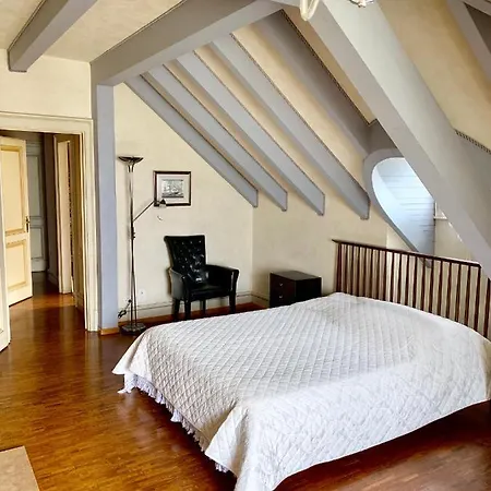 Domaine De Julie Гостевой дом Монтрё