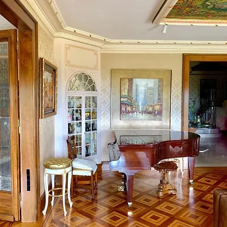 Domaine De Julie